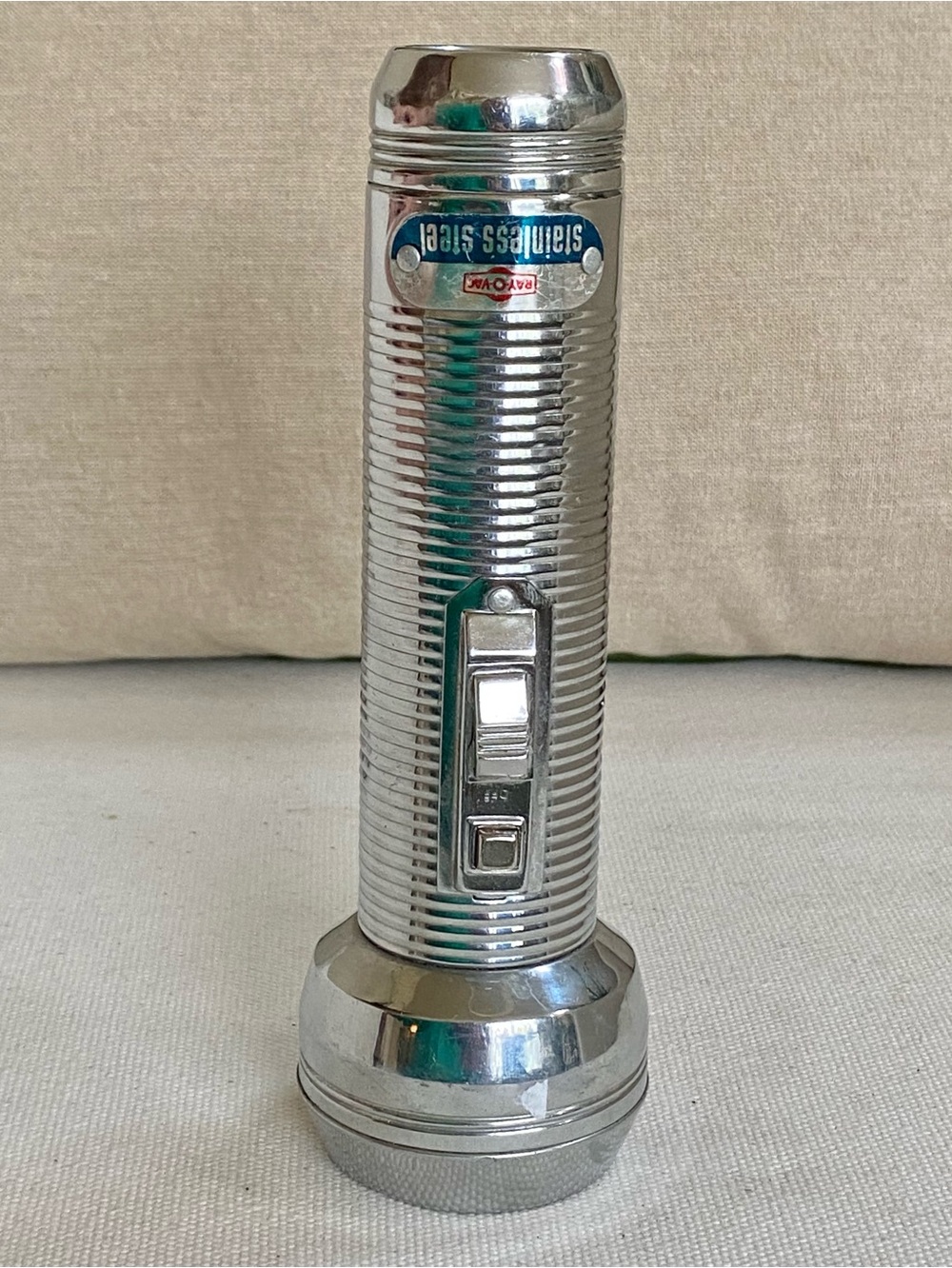 VTG Rayovac Sportsman’s Flashlight Ribbed Silver Metal 7” Manual Batteries USA